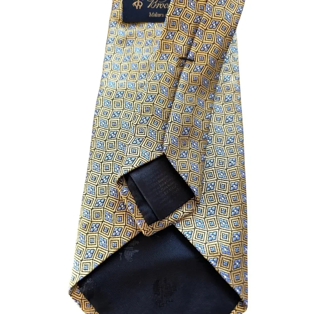 VTG Brooks Brothers Tie NWT Yellow Geometric Print 100% Italian Silk Made In USA